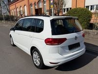 Gebraucht VW Touran 116 PS (85 kW) 2019 Weiß Van / Kleinbus