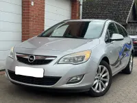 Gebraucht Opel Astra 110 PS (80 kW) 2012 Silber Kombi