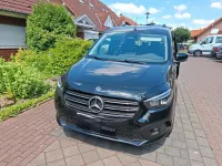 Gebraucht Mercedes T180 Progressive 131 PS (96 kW) 2026 Schwarz Van / Kleinbus