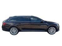 Używany Skoda Superb 218 KM (160 kW) 2021 Brązowy Kombi