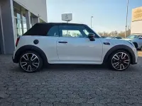 Używany Mini John Cooper Works 231 KM (169 kW) 2023 Biały Hatchback