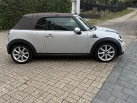 Gebraucht Mini Cooper 122 PS (89 kW) 2012 Weiß Kleinwagen