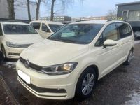 Gebraucht VW Touran 116 PS (85 kW) 2020 Beige Van / Kleinbus