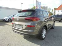 gebraucht Hyundai Tucson 1.6 GDi 2WD TREND Navi Sicherheits-Paket