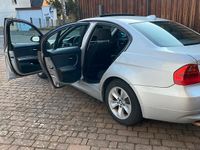 Gebraucht BMW 320 150 PS (110 kW) 2007 Silber Limousine