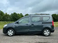 Gebraucht Dacia Dokker Comfort 102 PS (75 kW) 2018 Kometengrau Van / Kleinbus
