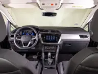 Gebraucht VW Touran 150 PS (110 kW) 2023 Schwarz Van / Kleinbus