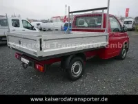 Gebraucht VW T6.1 150 PS (110 kW) 2021 Rot Van