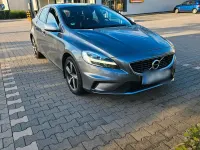 Gebraucht Volvo V40 152 PS (111 kW) 2019 Grau Kleinwagen