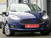 Gebraucht Ford Fiesta Titanium 125 PS (91 kW) 2016 Violett Kleinwagen