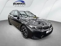 Gebraucht BMW 330 M Sport 286 PS (210 kW) 2024 Schwarz Kombi
