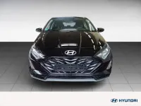 Gebraucht Hyundai i20 Select 101 PS (74 kW) 2024 Schwarz Kleinwagen