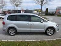 Second-hand VW Sharan 140 CP (102 kW) 2014 Argintiu Monovolum
