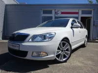 Usado Skoda Octavia RS 140 CV (102 kW) 2013 Blanco Familiar