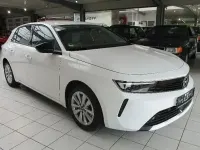 Gebraucht Opel Astra Business Edition 131 PS (96 kW) 2023 Weiß Limousine