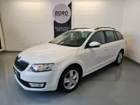 Gebraucht Skoda Octavia Ambition 105 PS (77 kW) 2015 Weiß Kombi