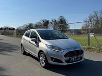 Gebraucht Ford Fiesta 95 PS (69 kW) 2016 Silber Kleinwagen
