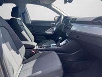 Gebraucht Audi Q3 Ambiente 150 PS (110 kW) 2025 Chronosgrau metallic (metallic) SUV