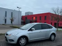 Gebraucht Ford Focus Style 101 PS (74 kW) 2009 Silber Limousine