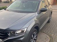Gebraucht VW T-Roc Style 150 PS (110 kW) 2019 Grau SUV