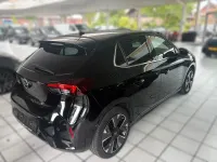 Gebraucht Opel Corsa-e Ultimate 100 kW (136 PS) 2021 Schwarz metallic Kleinwagen