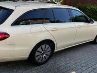 Usata Mercedes E200 150 CV (110 kW) 2017 Beige Station wagon