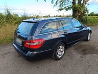 Gebraucht Mercedes E220 Elegance 170 PS (125 kW) 2011 Grau Kombi