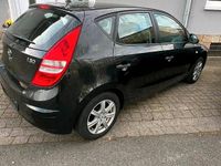 Gebraucht Hyundai i30 109 PS (80 kW) 2009 Schwarz Limousine