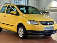 Gebraucht VW Fox Basis 54 PS (39 kW) 2006 Gelb Kleinwagen