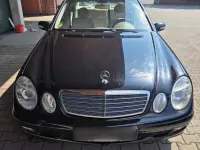 Gebraucht Mercedes E220 150 PS (110 kW) 2002 Schwarz Limousine