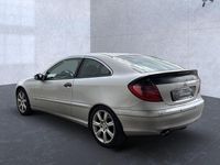 Gebraucht Mercedes C200 163 PS (119 kW) 2001 Silber Coupé