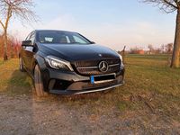 Gebraucht Mercedes A180 Style 109 PS (80 kW) 2016 Schwarz Limousine