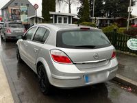Gebraucht Opel Astra 101 PS (74 kW) 2004 Silber Kleinwagen