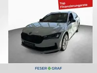 Neu Skoda Superb SportLine 265 PS (194 kW) 2026 Kristallweiß uni Kombi