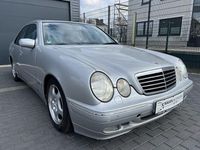 Gebraucht Mercedes E240 Avantgarde 170 PS (125 kW) 1999 Silber Limousine