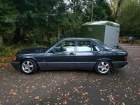 Gebraucht Mercedes 190 109 PS (80 kW) 1988 Schwarz Limousine