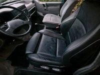 Second-hand VW Caravelle 110 CP (80 kW) 1992 Negru Van