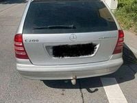 Second-hand Mercedes 200 163 CP (119 kW) 2003 Negru Break