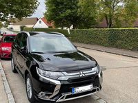 Gebraucht Mitsubishi Outlander P-HEV Top 224 PS (164 kW) 2021 Schwarz SUV