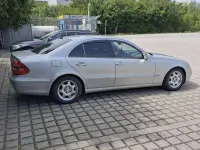 Gebraucht Mercedes E220 Classic 150 PS (110 kW) 2002 Limousine