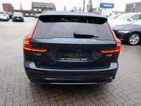 Gebraucht Volvo V60 Plus 398 PS (292 kW) 2025 Blau Kombi