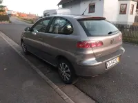 Brugt Seat Ibiza 50 HK (36 kW) 2002 Guld Hatchback