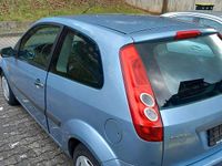 Gebraucht Ford Fiesta 51 PS (37 kW) 2006 Blau Kleinwagen