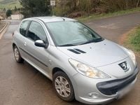 Gebraucht Peugeot 206 68 PS (50 kW) 2009 Silber Kleinwagen