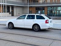 Gebraucht Skoda Octavia 150 PS (110 kW) 2012 Weiß Kombi