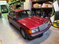 Gebraucht Mercedes 190 118 PS (86 kW) 1990 Rot Limousine
