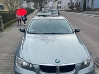 Gebraucht BMW 320 150 PS (110 kW) 2006 Blau Limousine