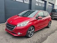 Gebraucht Peugeot 208 Allure 110 PS (80 kW) 2015 Rot Kleinwagen