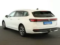 Gebraucht VW Passat Business 150 PS (110 kW) 2024 Pure white Kombi