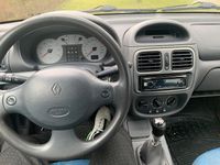 Gebraucht Renault Clio II 90 PS (66 kW) 2000 Blau Kleinwagen